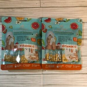 Hydro Beauty Brightening Make-Up Remover Wipes with Vitamin C (Set of 2).